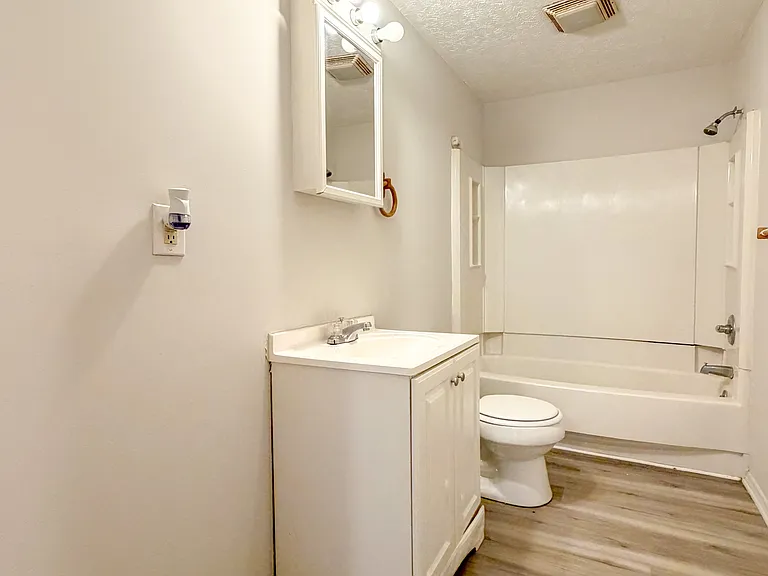31 Julie Kate St #25 — Photo 16