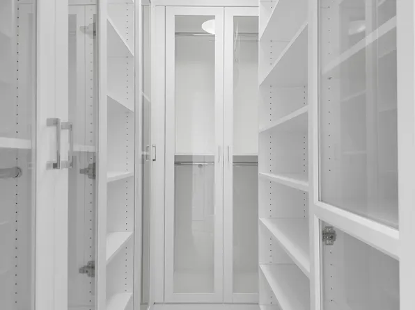 25 Sutton Place South image 8 of 20