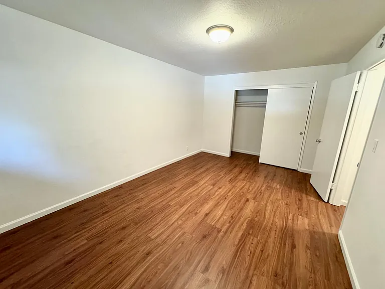 56 Centre St #14 — Photo 7