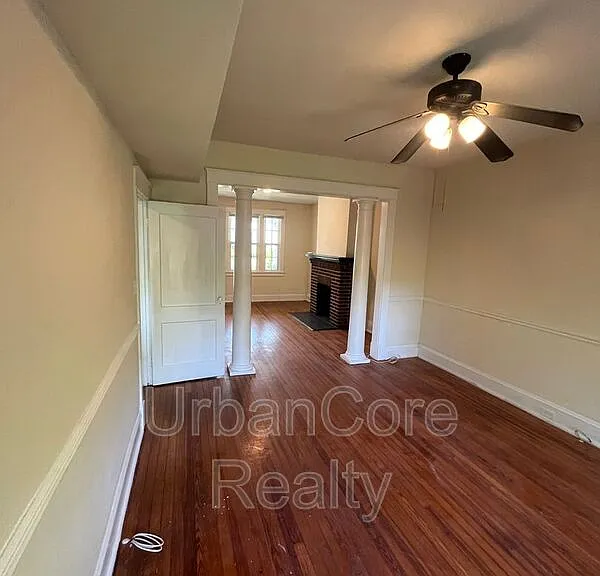 709 N 35th St — Photo 11