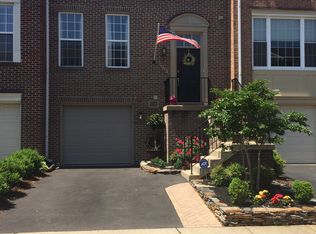 7406 Roudsby Ct, Alexandria, VA 22315