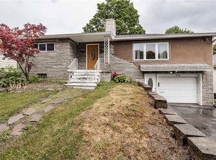 337 Clover Ridge Dr, Syracuse, NY 13206