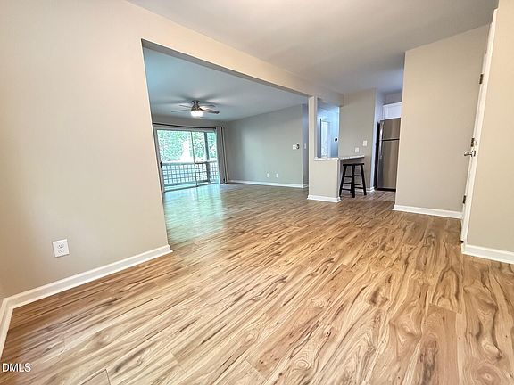 5th image of 4120 Sedgewood Dr APT 106