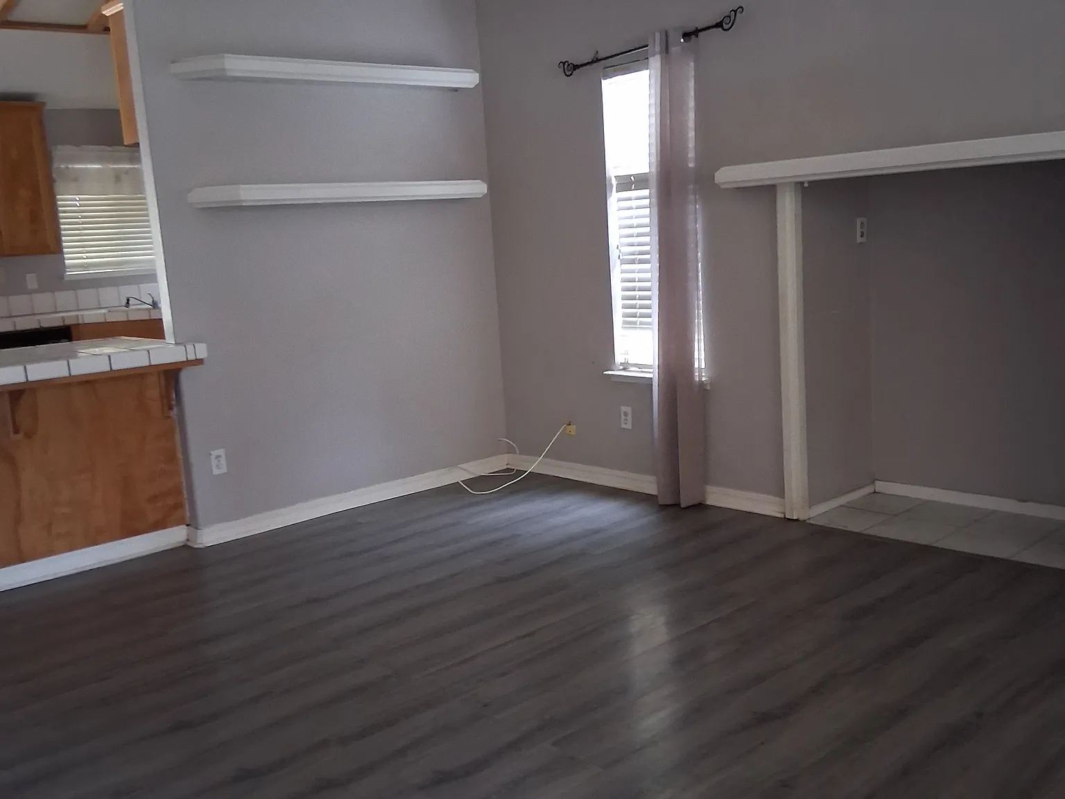 3 bed, 1160 sqft, $2,400 — Photo 4
