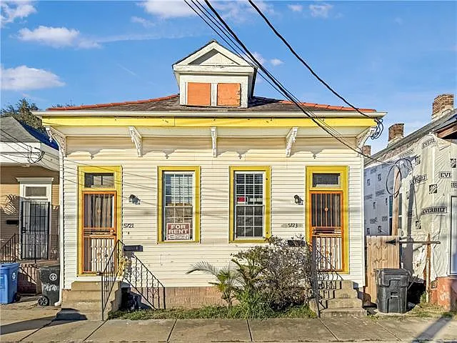 5721 Royal St — Photo 1