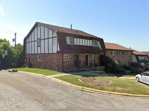 1007 21st Avenue Pl, Coralville, IA