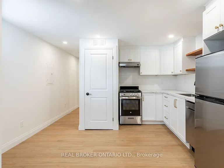 115 Catharine St N #4 — Photo 11