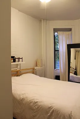 Rented by R New York | media 16