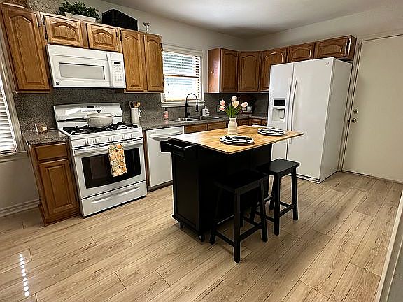 2nd image of 1503 Avenue K