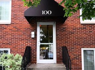 106 Grandview Ct, Iowa City, IA 52246