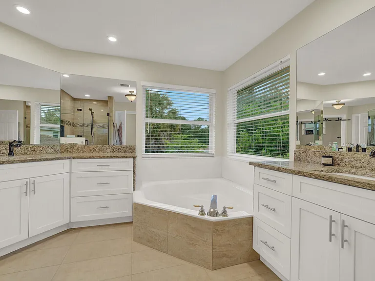 1225 Egret Cir S — Photo 25
