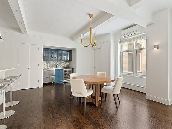 4th image of 12 W 72nd St #2FGH