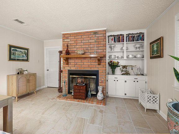 5th image of 348 Chippenham Dr