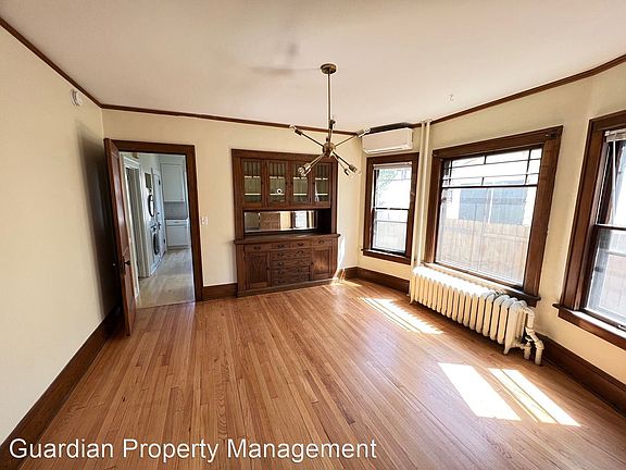 3rd image of 104 Snelling Ave N #1