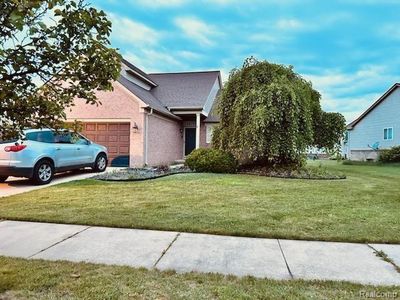 5872 Crystal Lake Dr, Romulus, MI, 48174