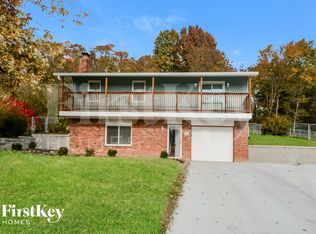 1865 Waybridge Ln, Fenton, MO 63026