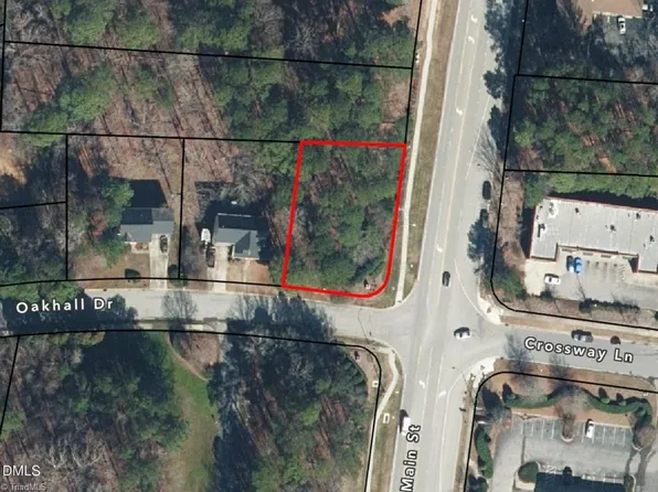 817 Oakhall Dr, Holly Springs, NC 27540
