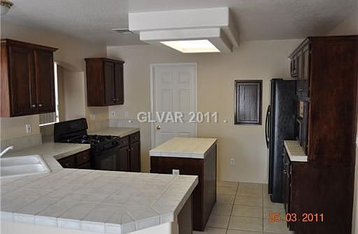 2nd image of 5877 Enchanted Palms Ave