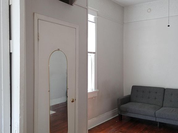 4th image of 2412 Valence St