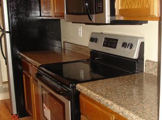 11126 Nieman Rd APT 202, Overland Park, KS 66210