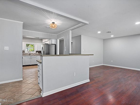 3rd image of 15377 Mimosa Dr