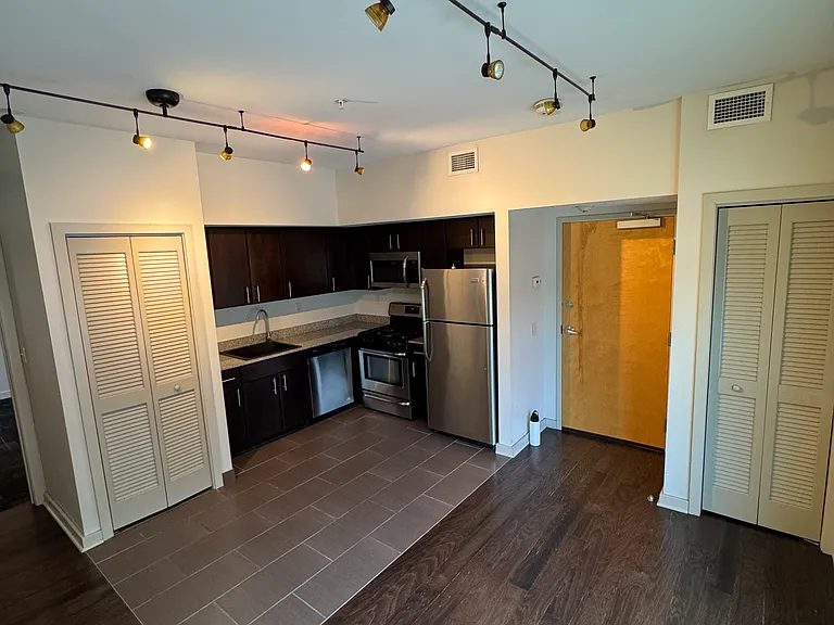468 Delaware Ave #101 — Photo 4