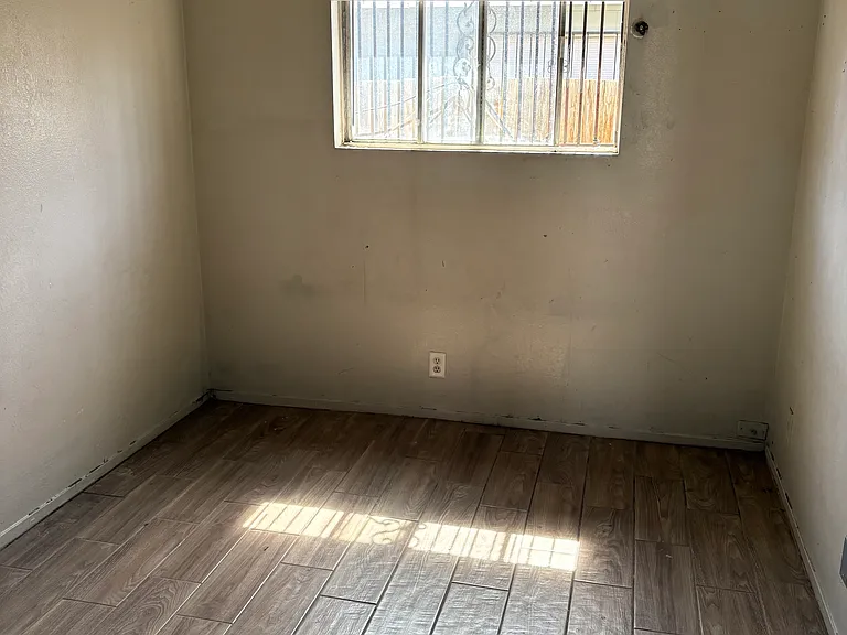 2428 Statz St #B — Photo 9