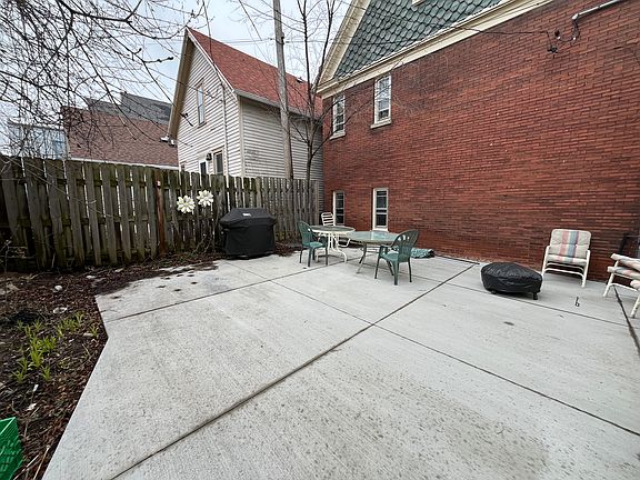 4th image of 1817 N Humboldt Ave APT 1