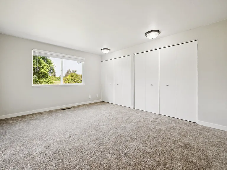 Village At Creekside Townhomes — Photo 29