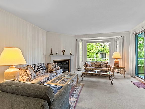 4th image of 15300 17th Ave #313