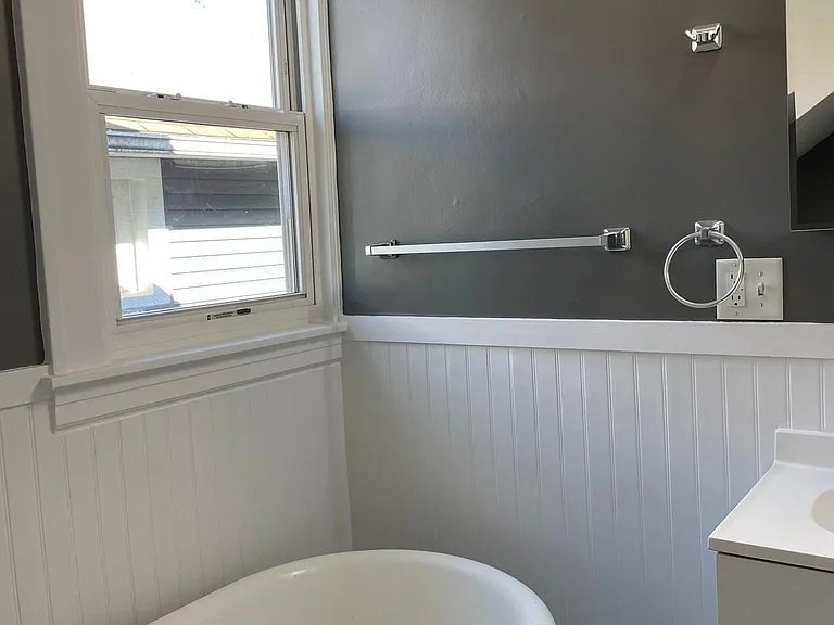 Bathroom. Clawfoot tub with shower