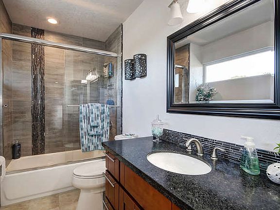 4th image of 5001 Yarrow Ct