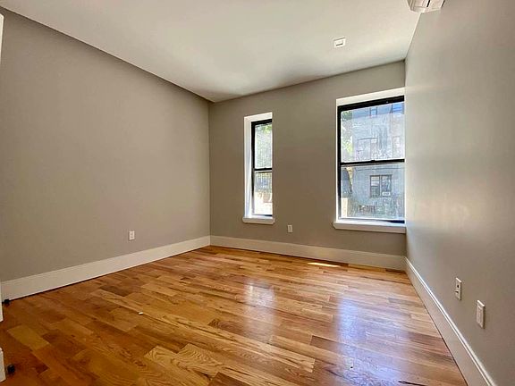 3rd image of 245 Sullivan Pl APT A4