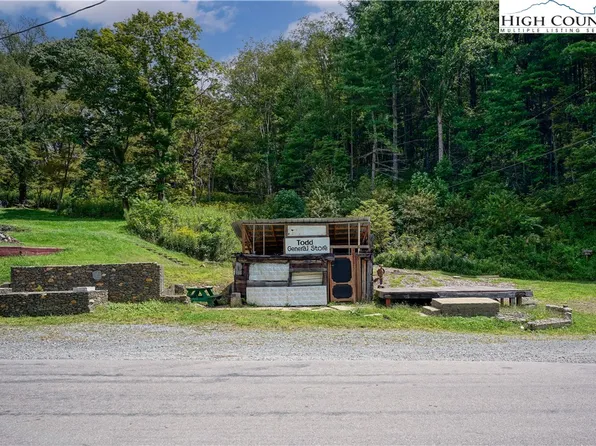 3866 Railroad Grade Road, Todd, NC 28684