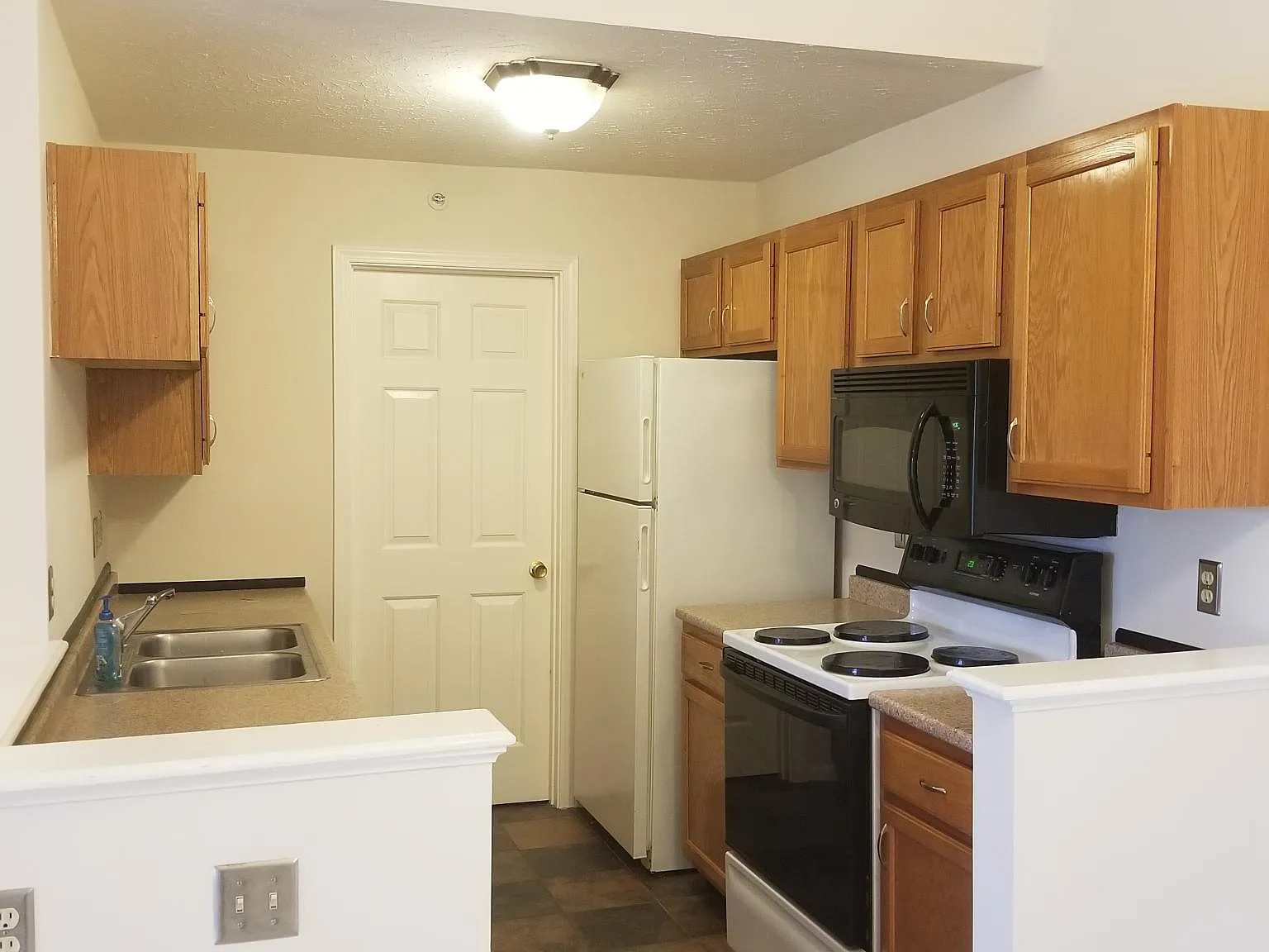 2 bed, 946 sqft, $1,495 — Photo 4