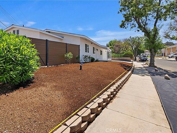 5th image of 972 Appleton Rd