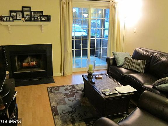 2nd image of 6920 Victoria Dr Unit D