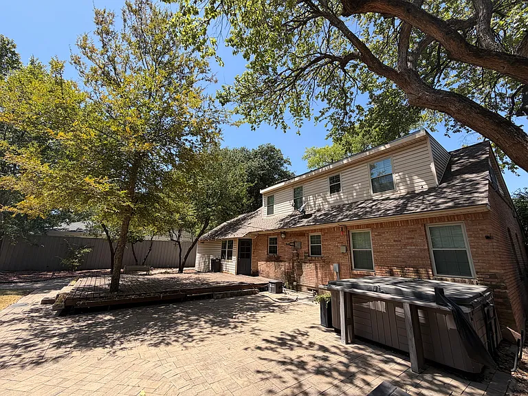 6452 E Lovers Ln — Photo 13