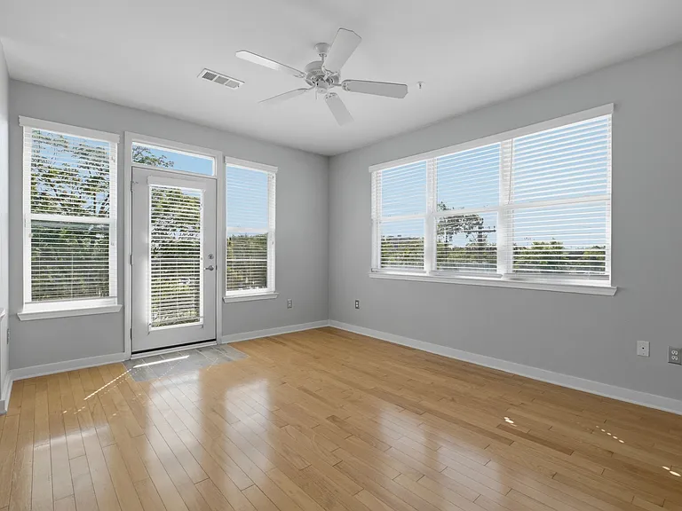 3000 Vanderbilt Pl #445 — Photo 13