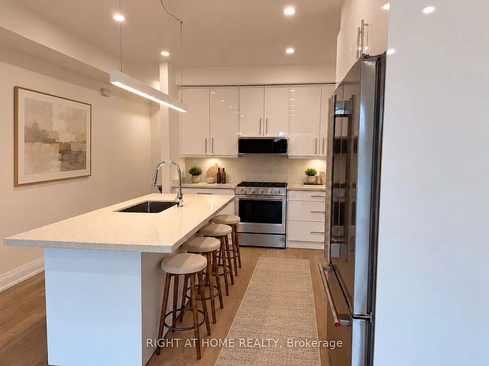 57 Hepbourne St #3