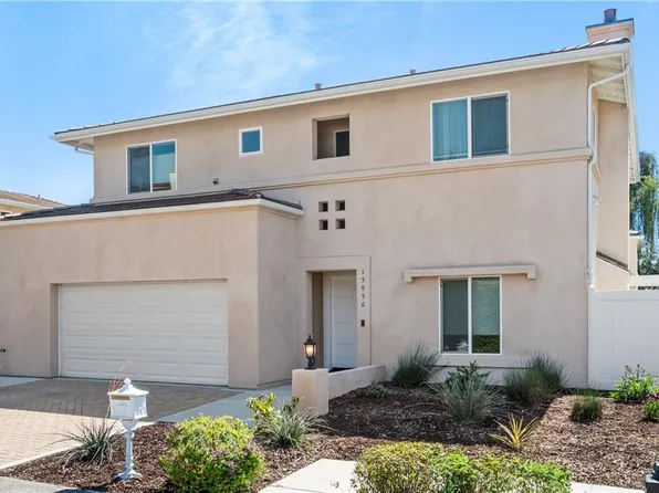 15956 Ward Ct, Van Nuys, CA 91406