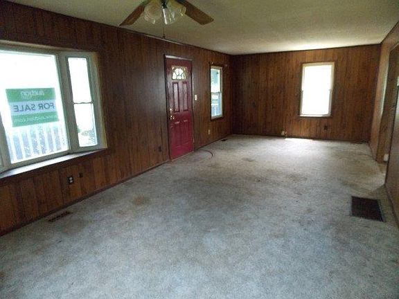 5th image of 6087 Elk Creek Rd