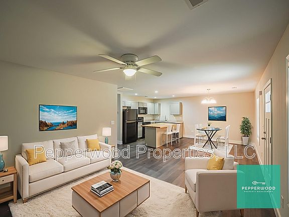 2nd image of 40 Creekside Ln
