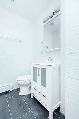 Rented by Nooklyn NYC LLC | media 75