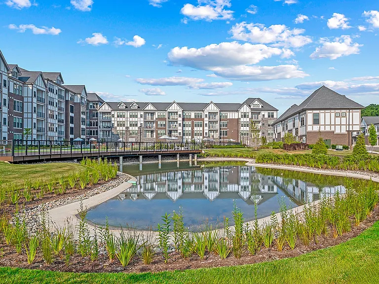Legacy Rochester Hills Apartments — Photo 85