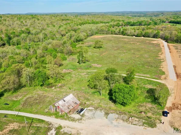 3 Jackal Rd, Potosi, MO 63664