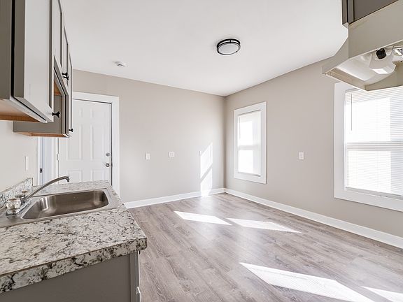 5th image of 45-47 Beech St #2