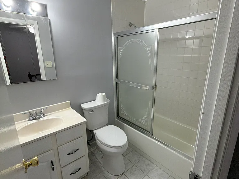 19 Theo Ln — Photo 19