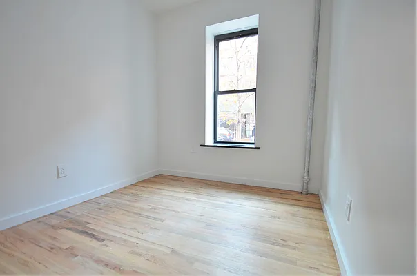 Rented by CITY SKYLINE REALTY INC | media 13