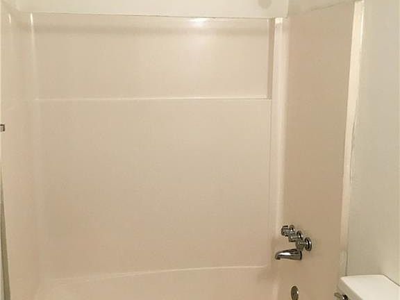 3rd image of 1428 Baychester Ave APT C1